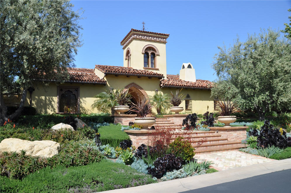 Irvine Front Yard Beauty